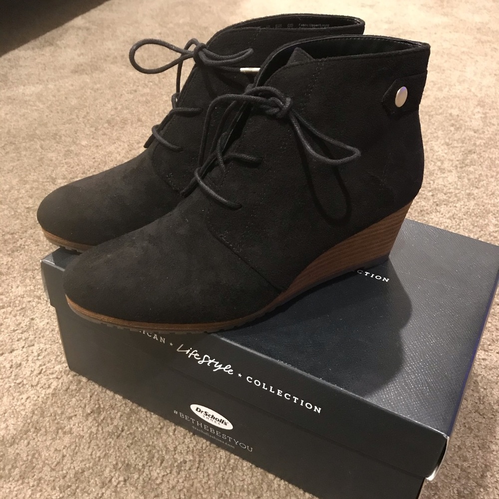Dr Scholls foam technology suede booties!!!